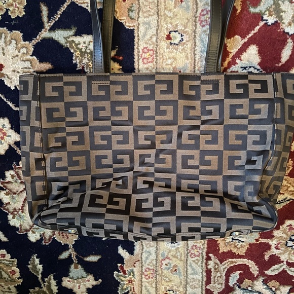 🍁SOLD🍁Authentic Vintage Givenchy Tote - Picture 13 of 13